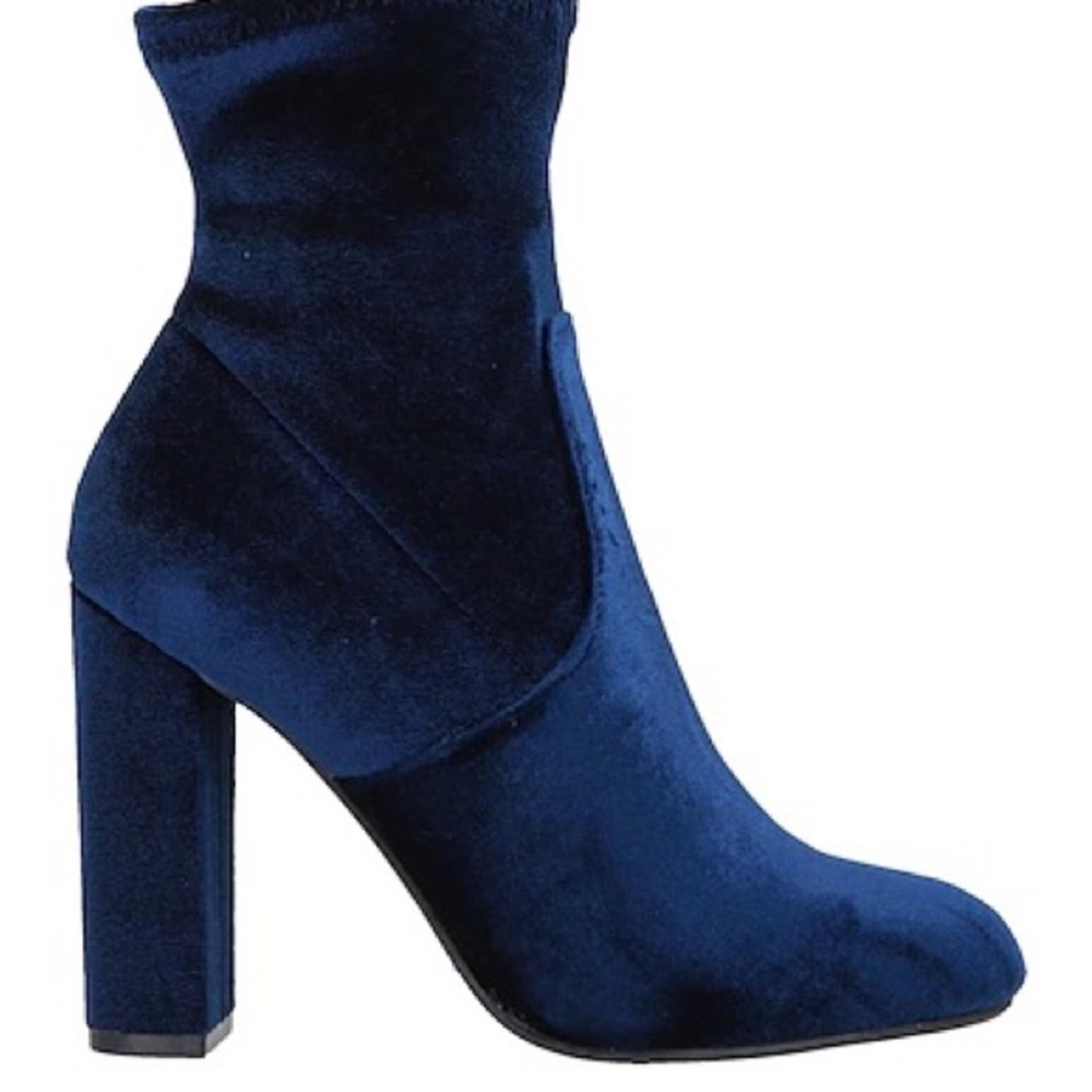 Steve Madden sapphire suede booties size 9